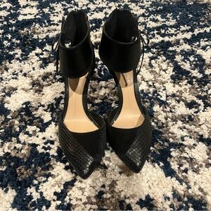 Gianni Bini Black Pump Heels • Women's Size 10 • Closed Toe